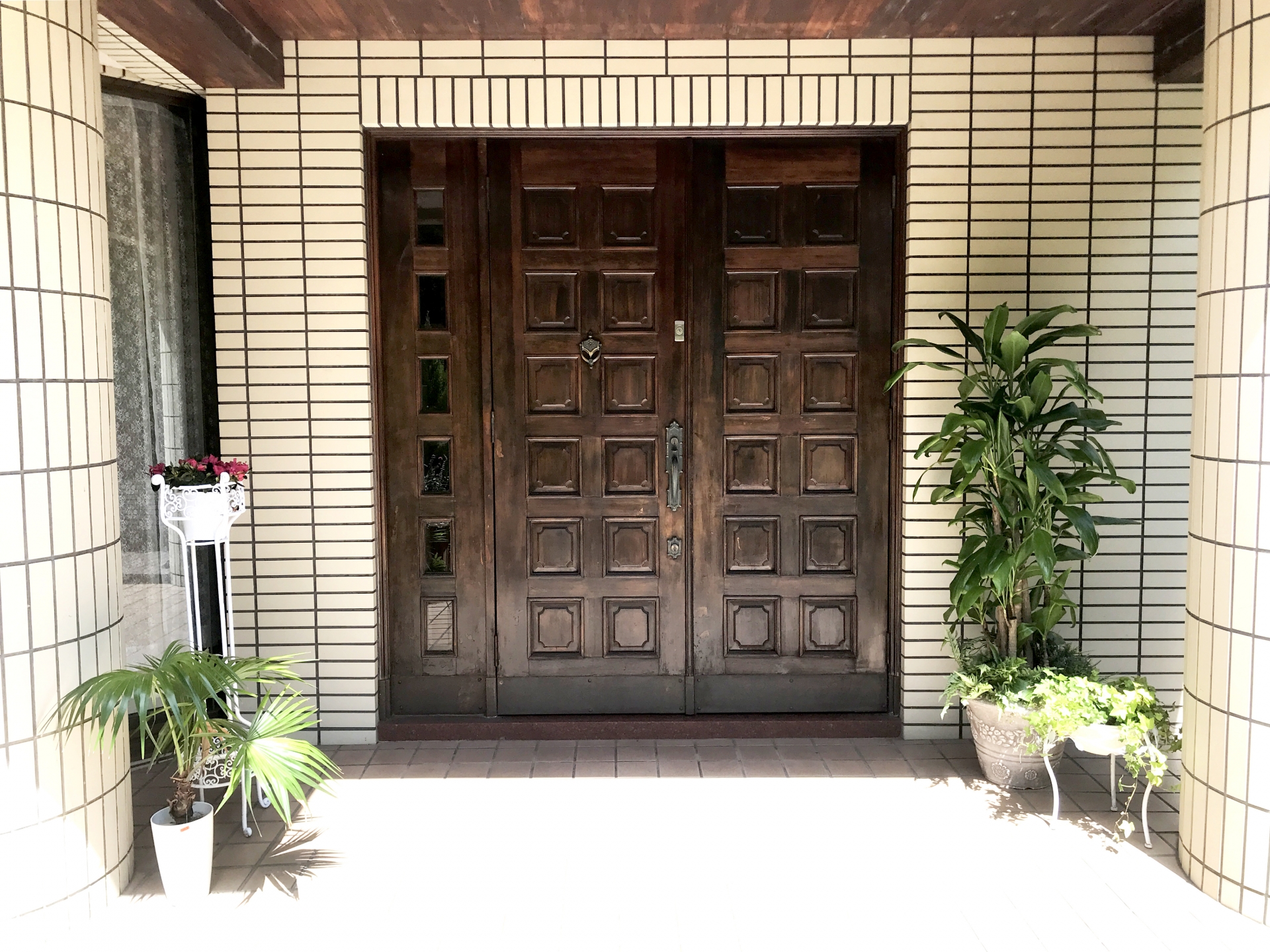 玄関ドアと玄関まわりのイメージ